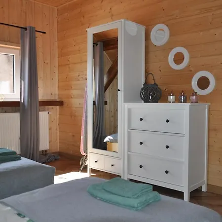 2 Nad Rzeka Krutyn * بيكي