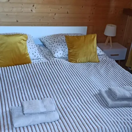 2 Nad Rzeka Krutyn Appartamento *